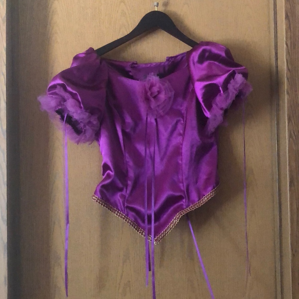 Purple top for a civil War ball
